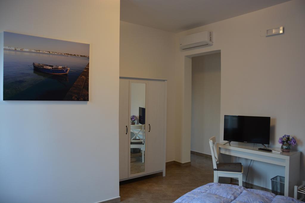 Bed and Breakfast Colori Del Salento Cellino San Marco Exterior foto